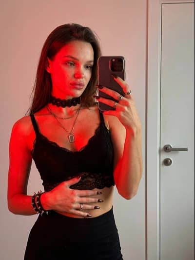 NSFW AI Chat: Nsfw Ai Girlfriend Brunette Black Lace Bralette Red